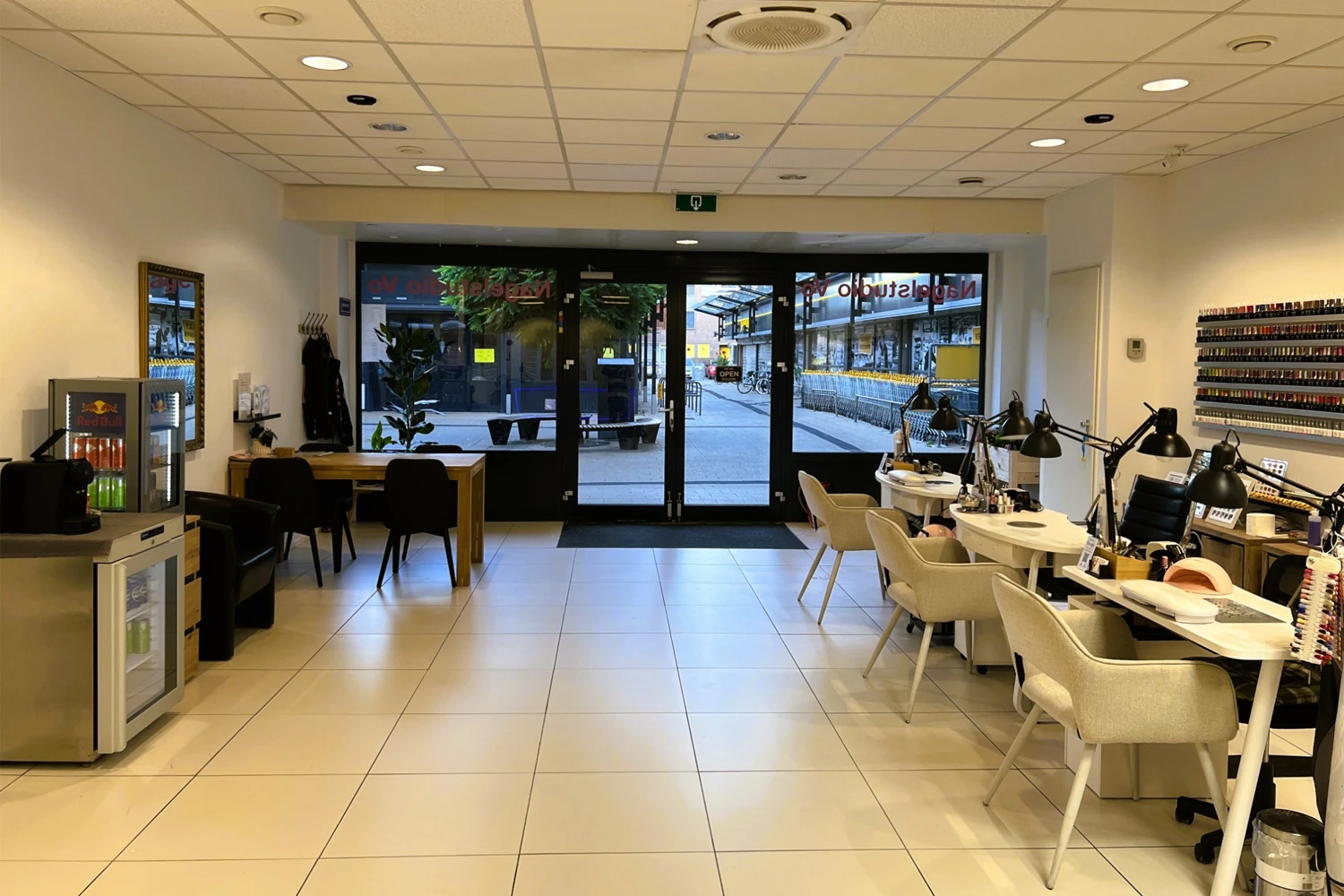 Winkelcentrum het Gildeplein - Winkels - Nagelstudio VO